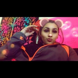 Meet your Posher, Andrea